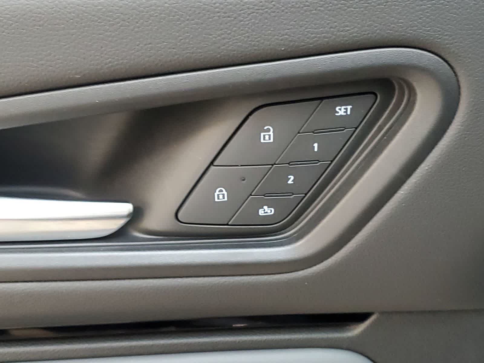 Thumbnail: 2025 Honda Prologue - 19