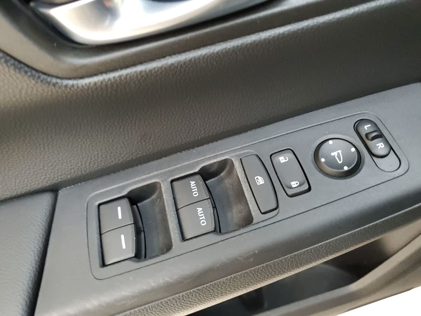 Thumbnail: 2023 Honda CR-V - 17