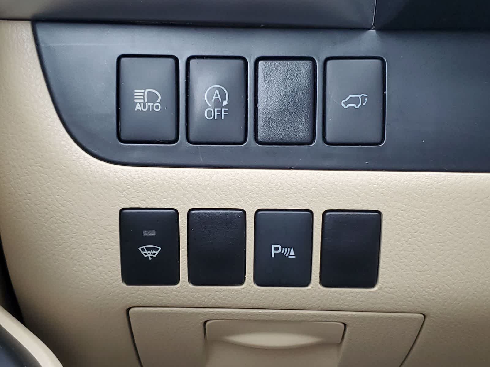 Thumbnail: 2017 Toyota Highlander - 36