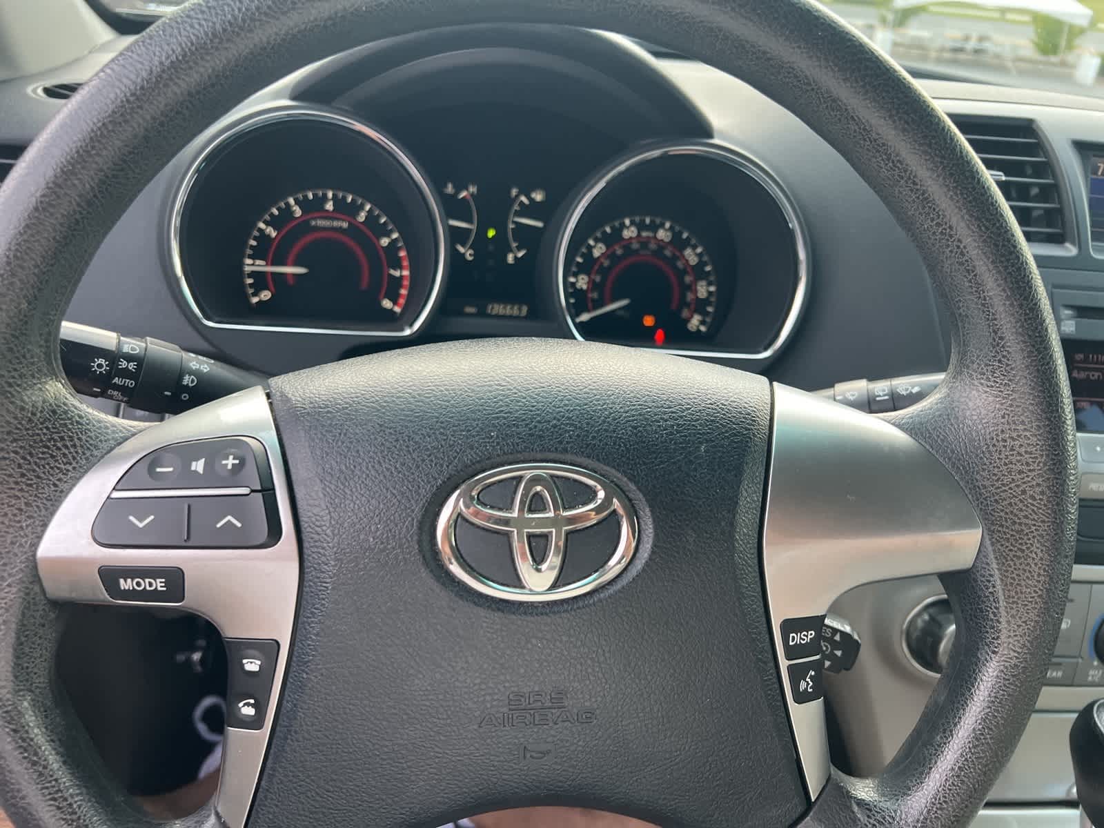 Thumbnail: 2011 Toyota Highlander - 21