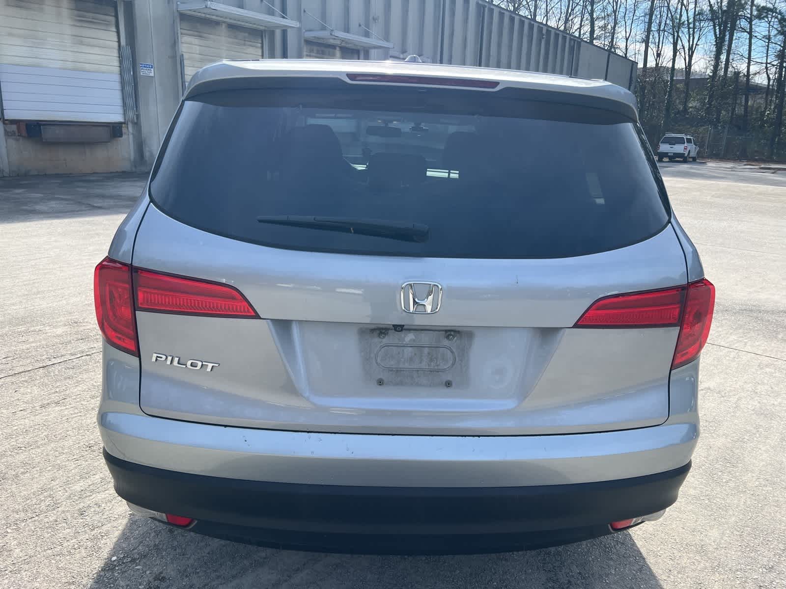 Thumbnail: 2018 Honda Pilot - 9