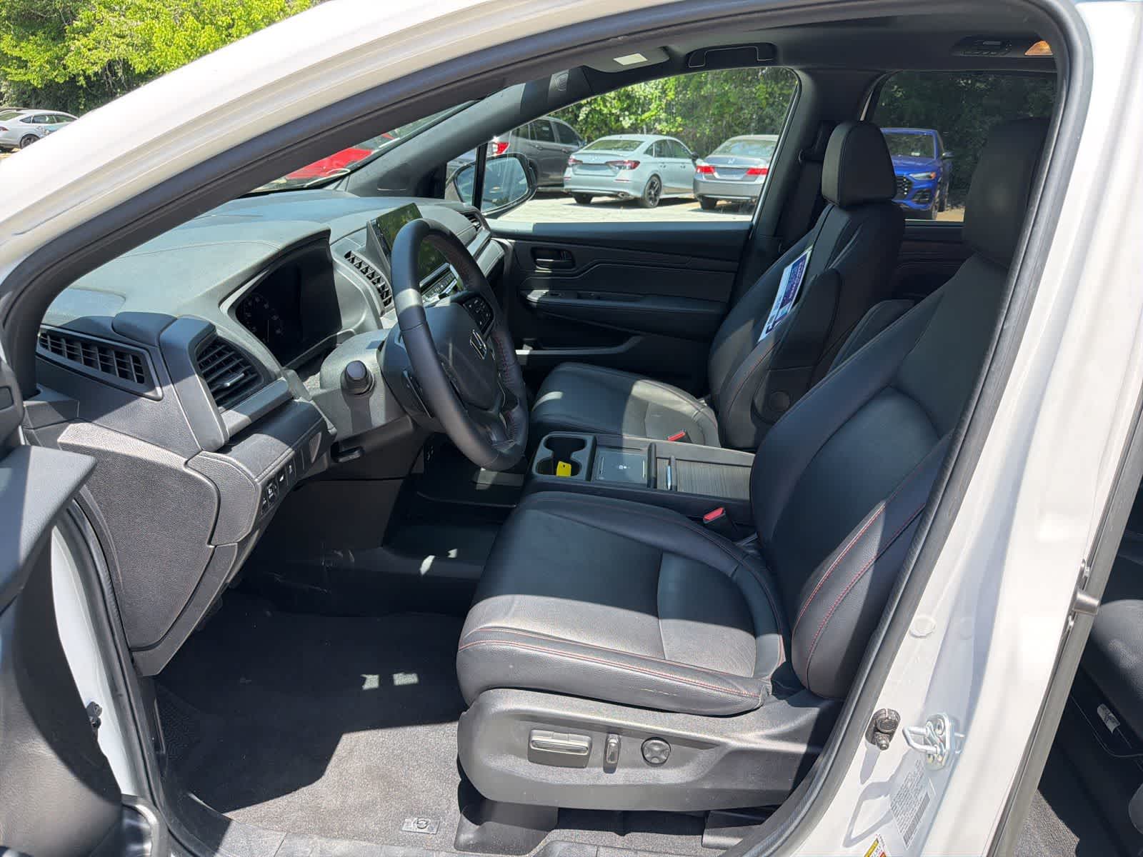 Thumbnail: 2025 Honda Odyssey - 17