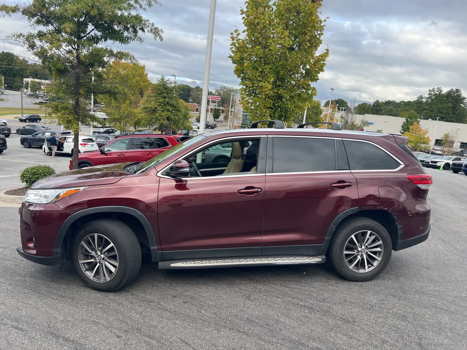 Thumbnail: 2019 Toyota Highlander - 6
