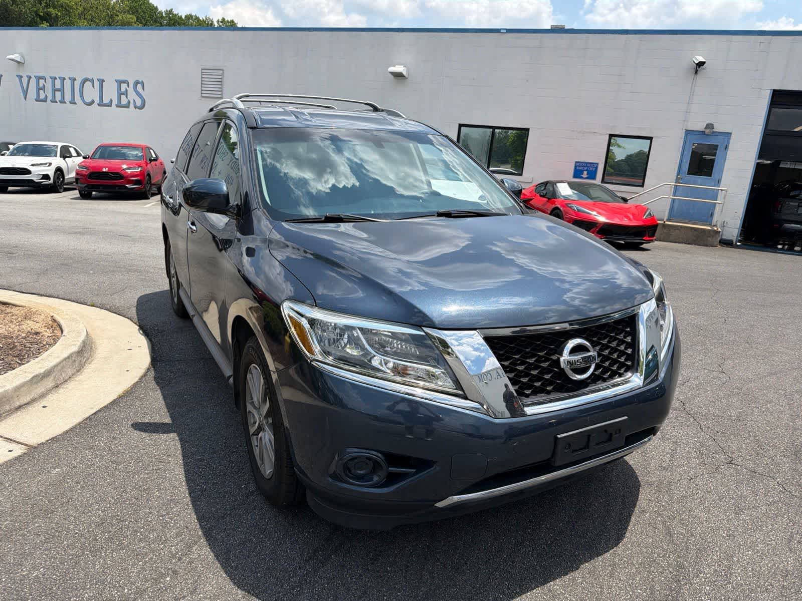 Thumbnail: 2016 Nissan Pathfinder - 14