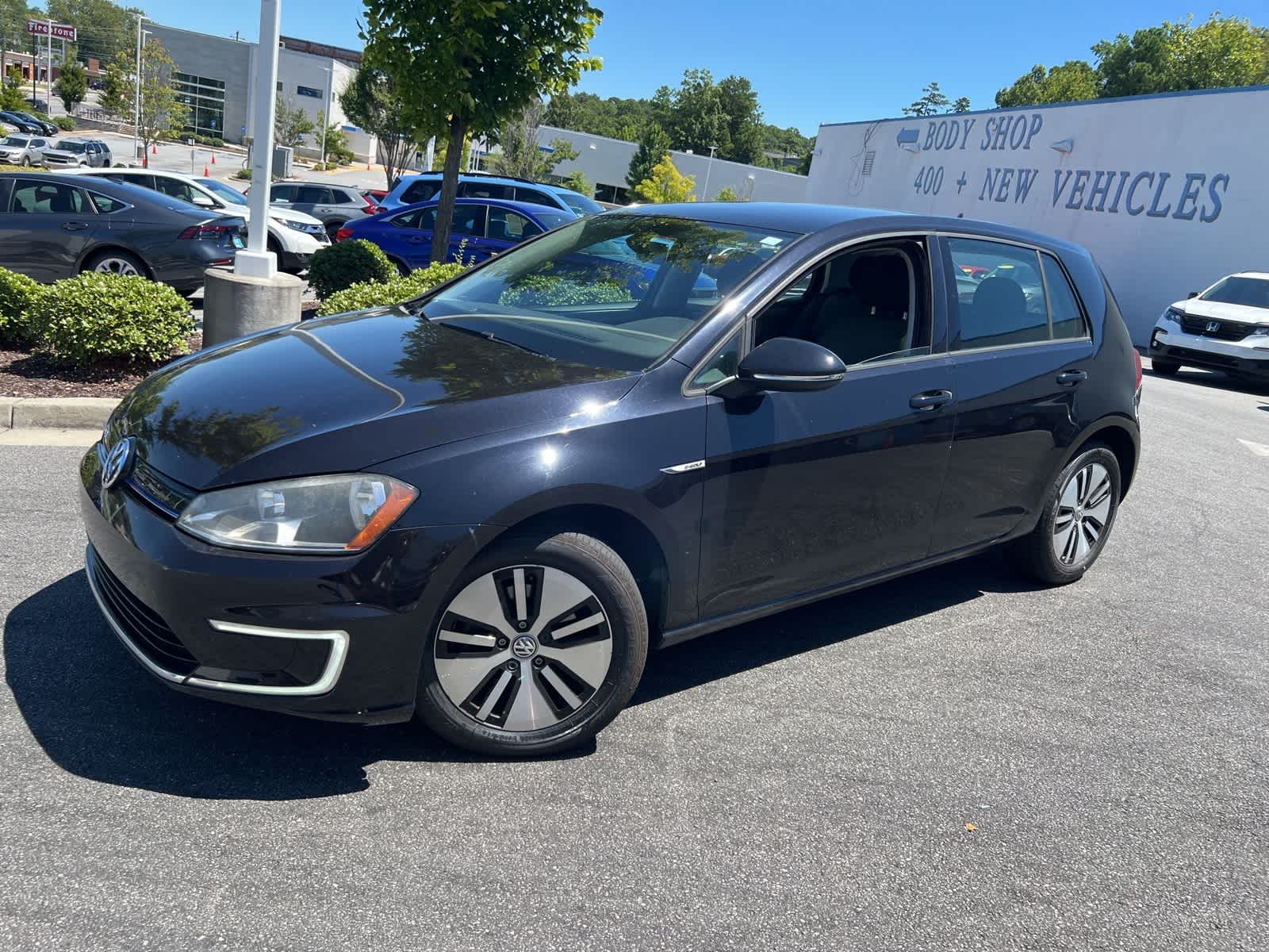 Thumbnail: 2016 Volkswagen e-Golf - 5