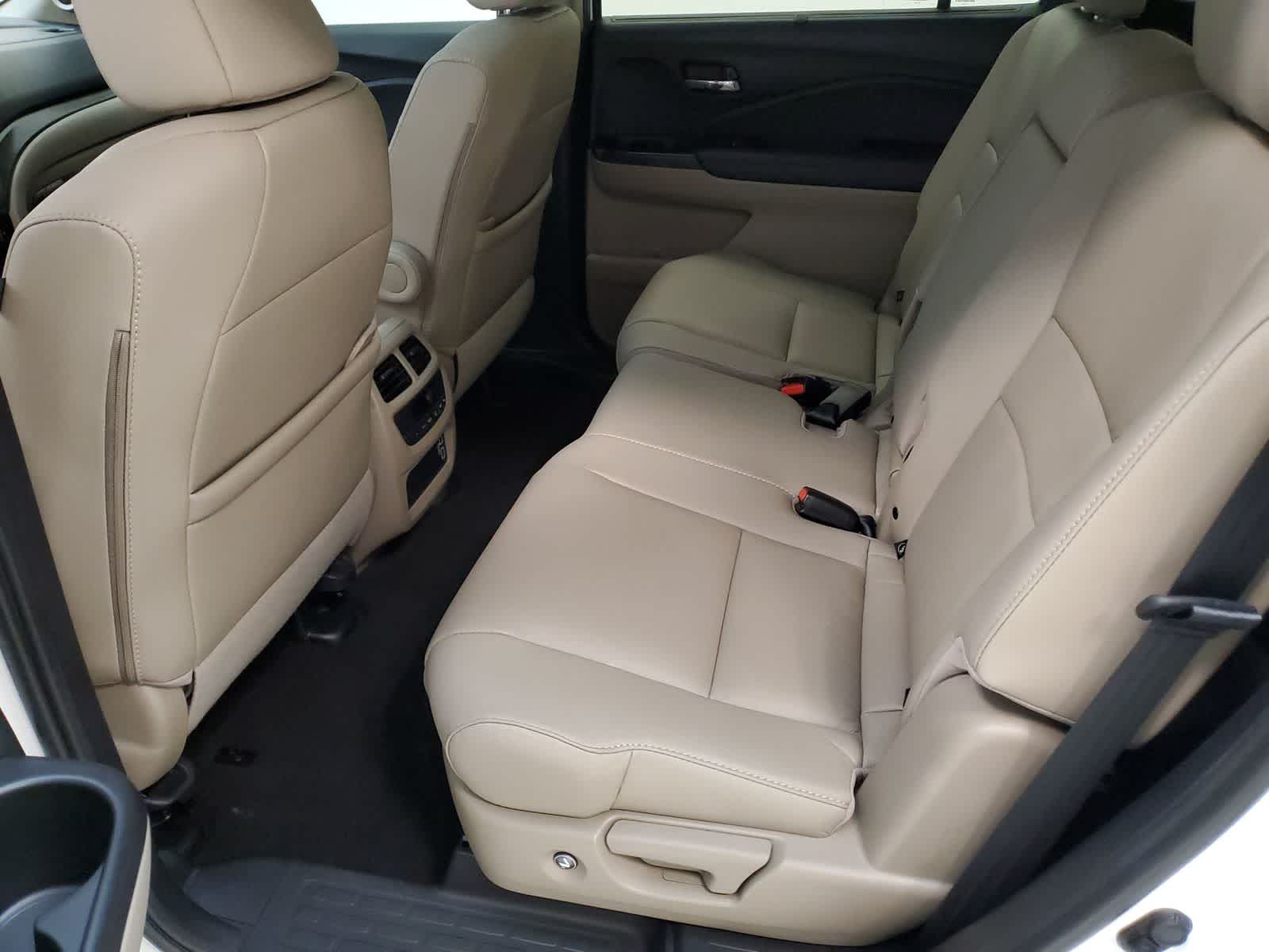 Thumbnail: 2022 Honda Pilot - 21