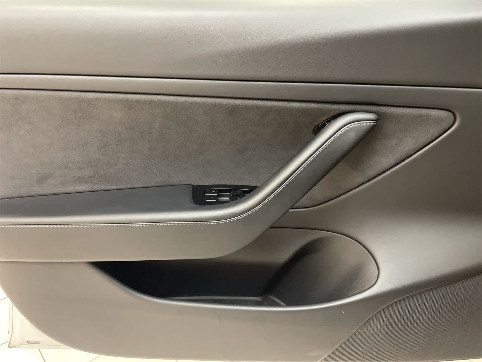 Thumbnail: 2020 Tesla Model 3 - 14