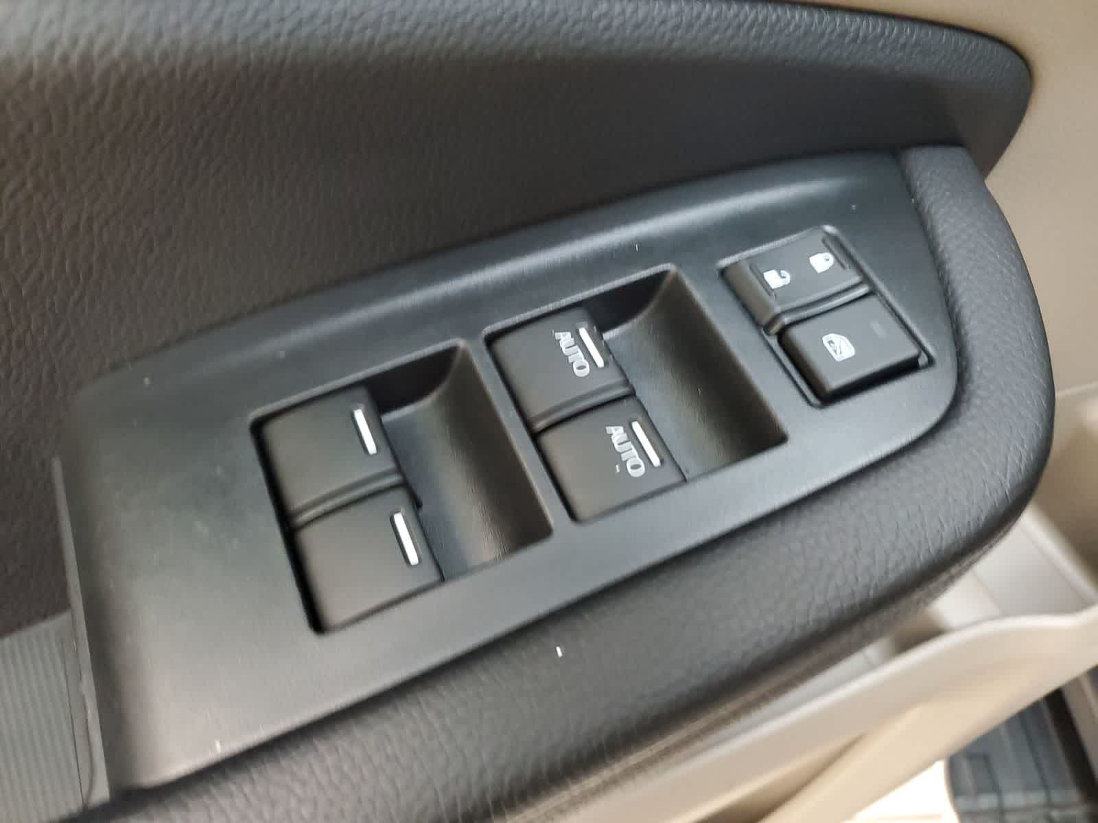 Thumbnail: 2022 Honda Pilot - 17