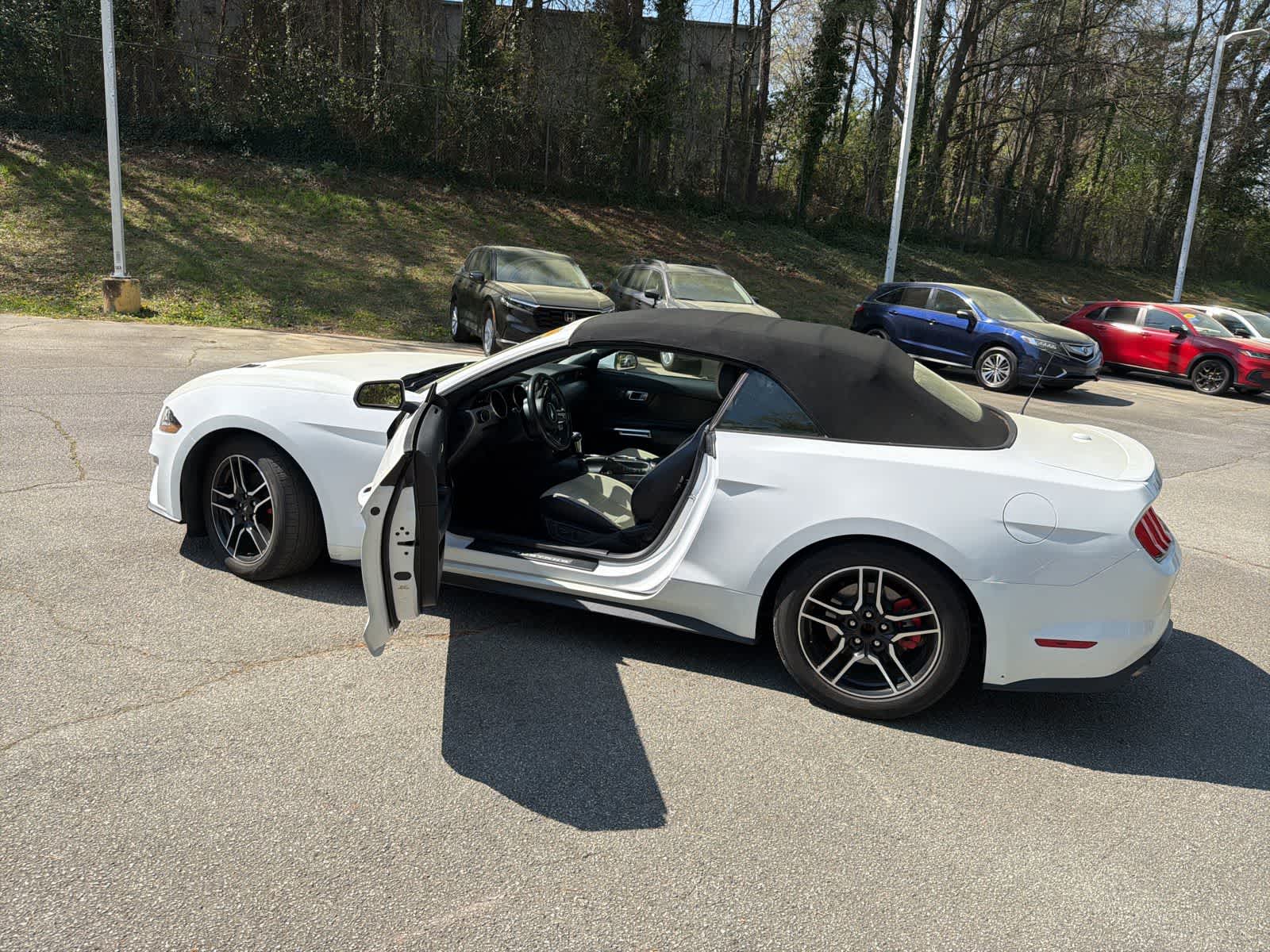 Thumbnail: 2022 Ford Mustang - 17