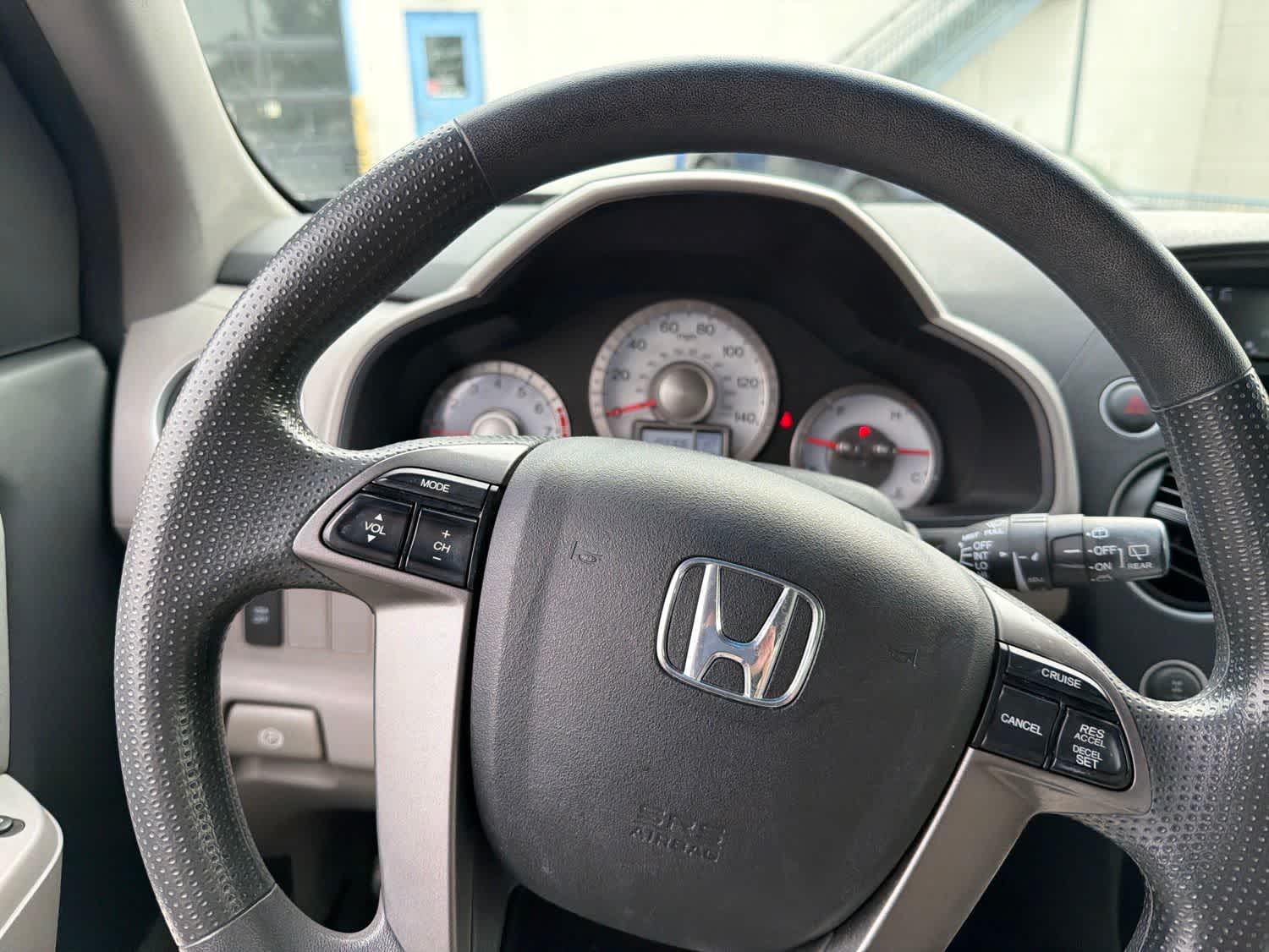 Thumbnail: 2011 Honda Pilot - 23