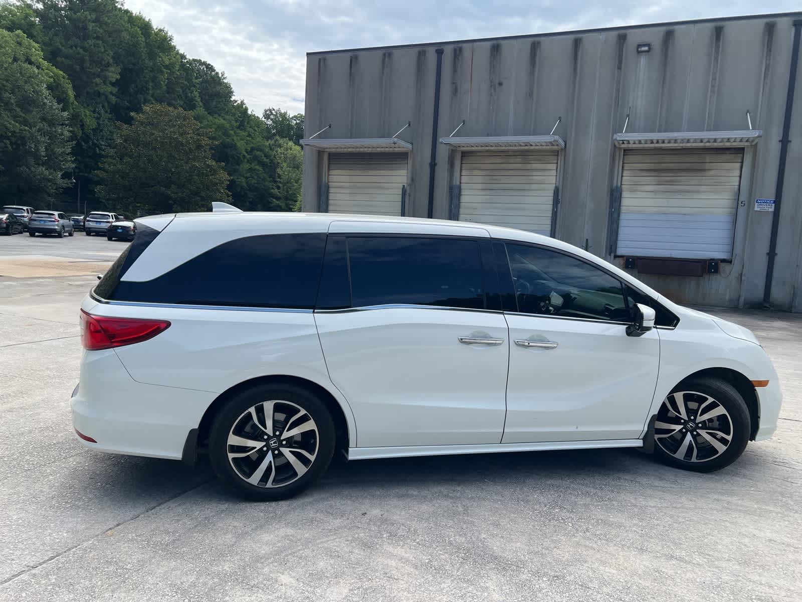 Thumbnail: 2019 Honda Odyssey - 11