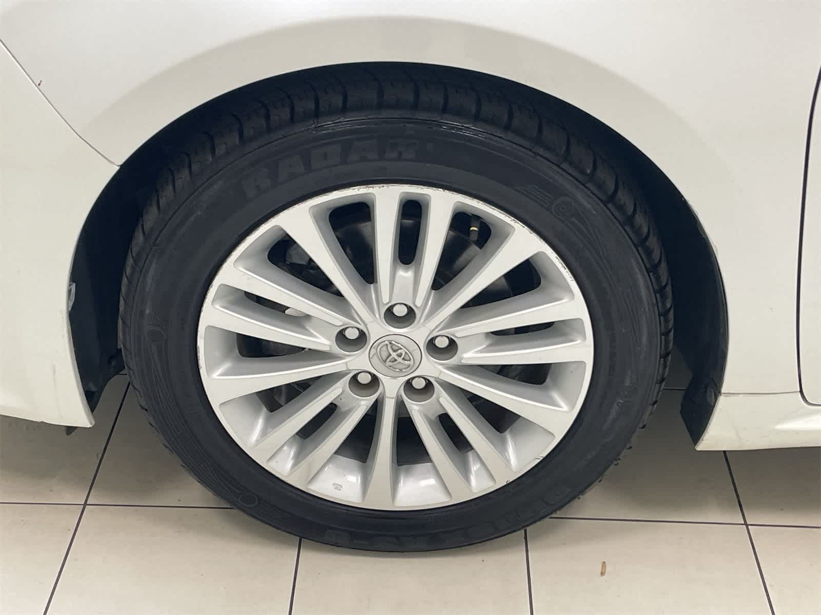 Thumbnail: 2014 Toyota Avalon - 24