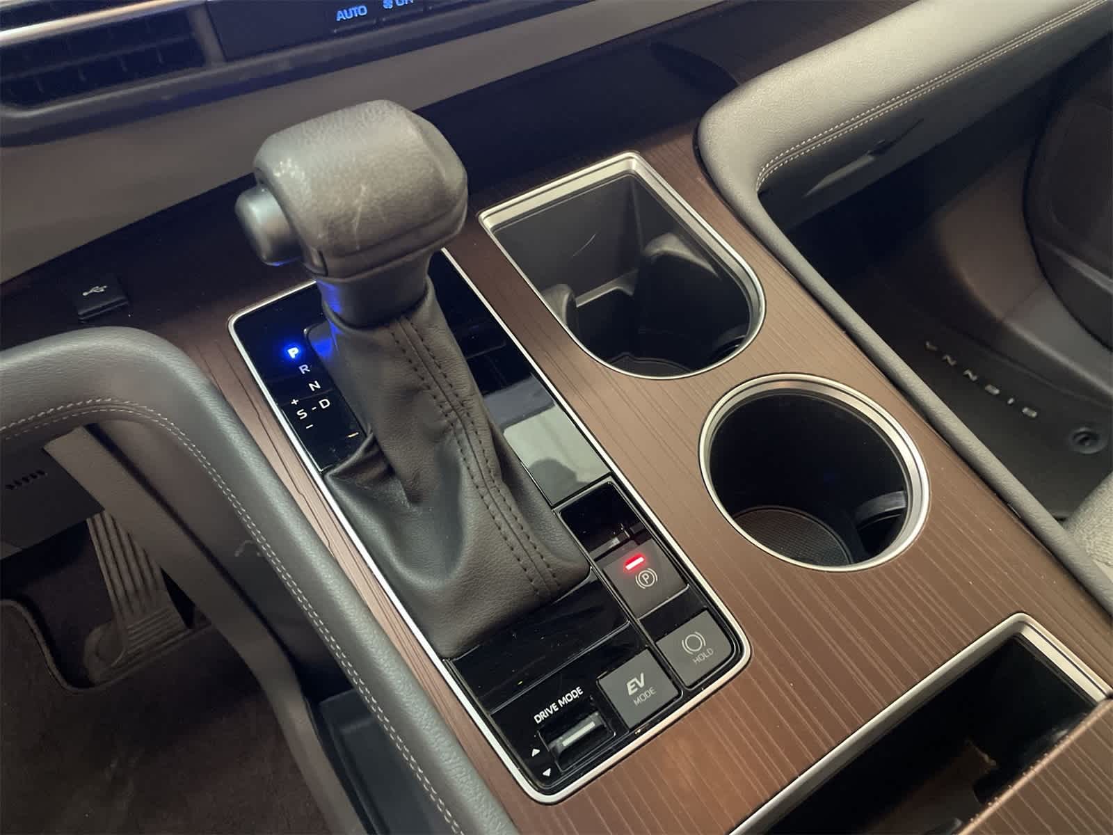 Thumbnail: 2023 Toyota Sienna - 7