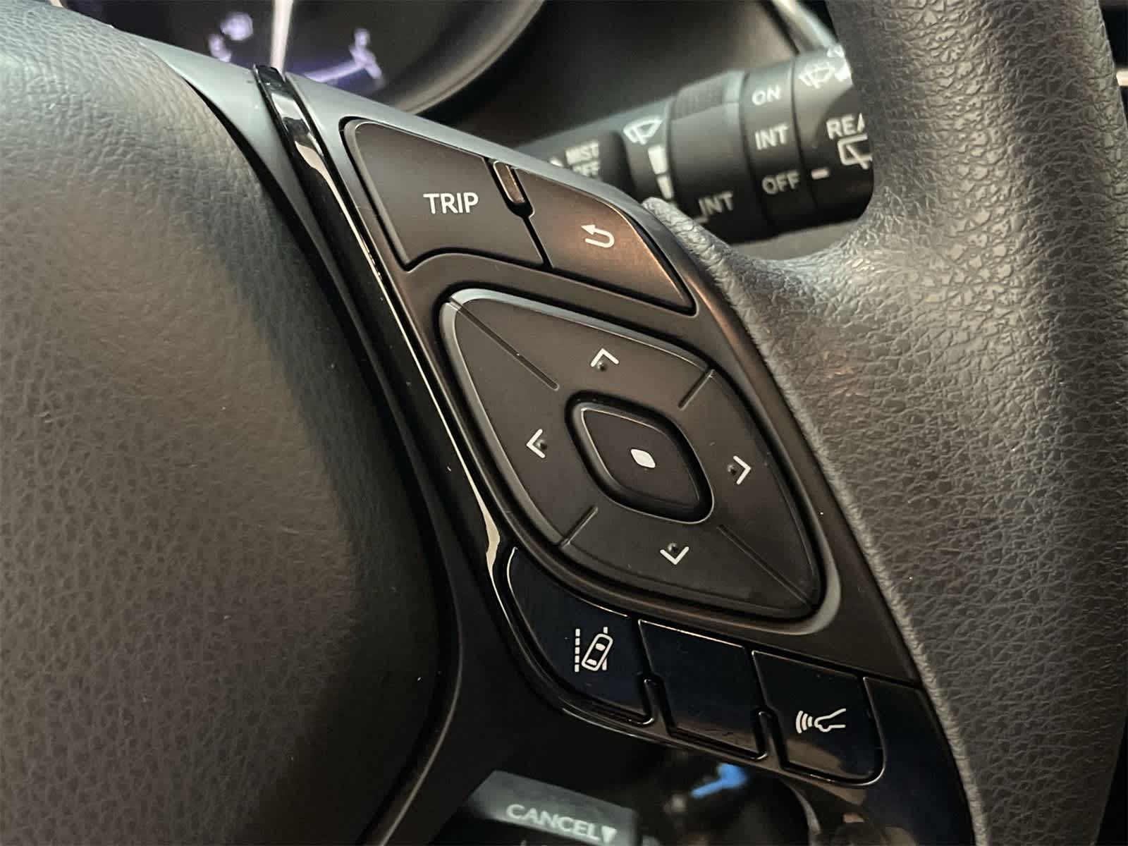 Thumbnail: 2021 Toyota C-HR - 10