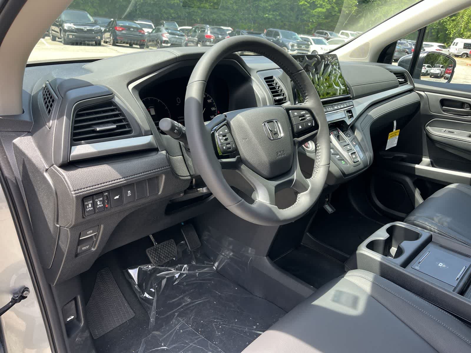Thumbnail: 2026 Honda Odyssey - 13
