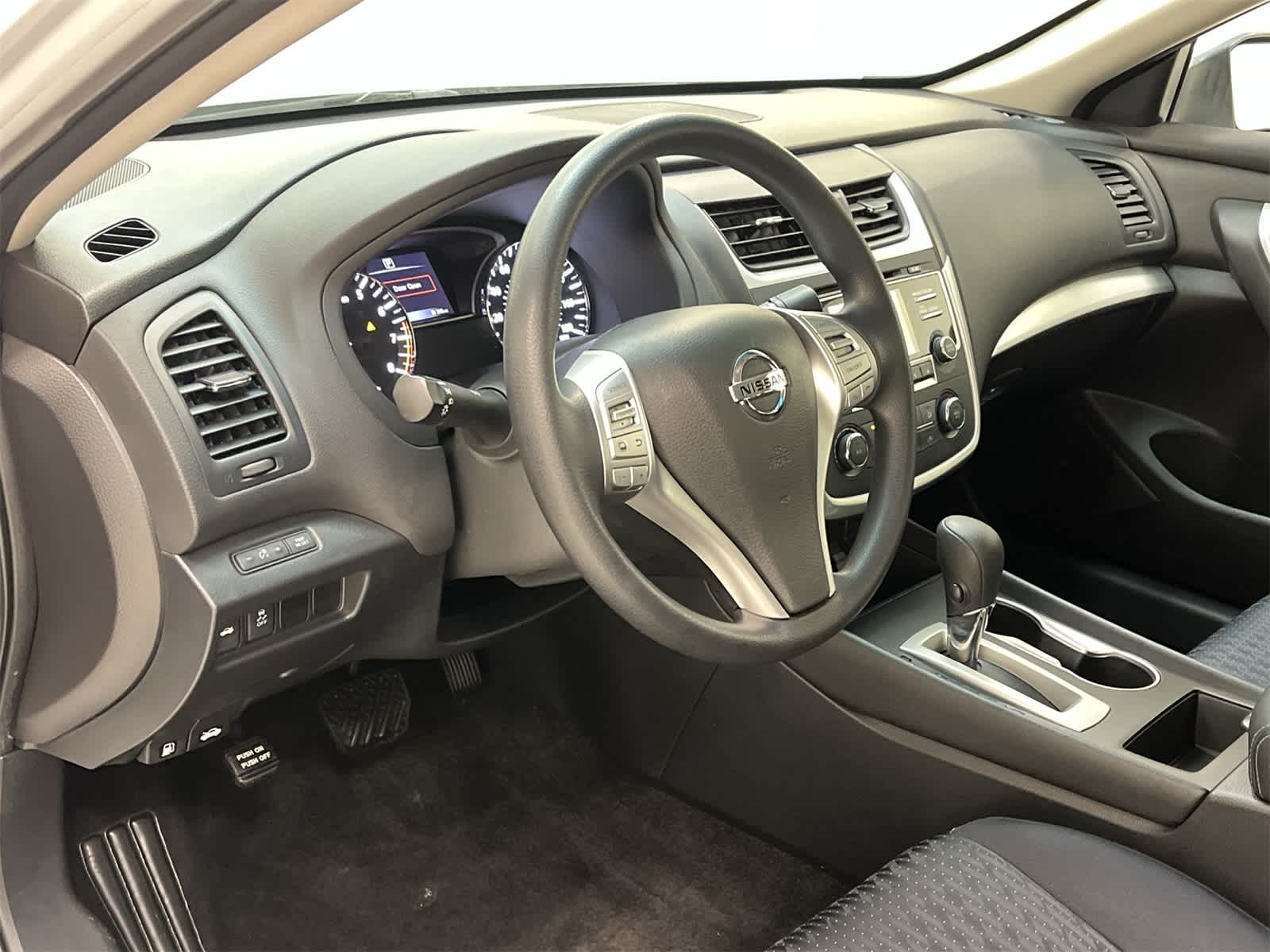 Thumbnail: 2017 Nissan Altima - 2