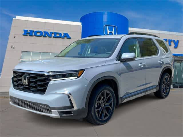2025 Honda Pilot Touring -
                  Chamblee, GA