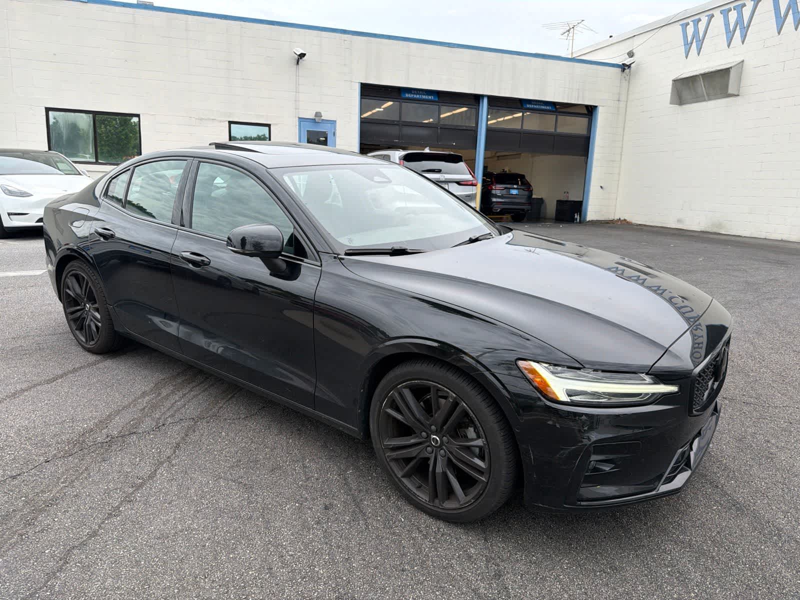 Thumbnail: 2024 Volvo S60 - 13