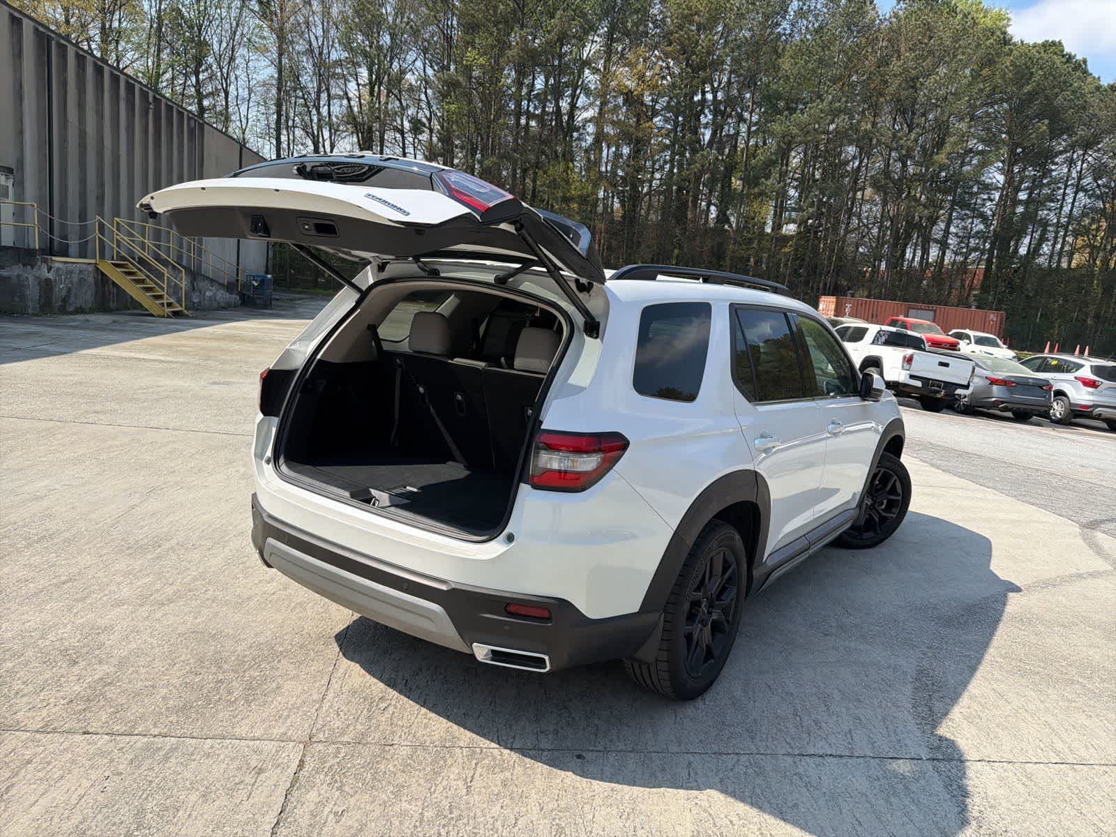 Thumbnail: 2025 Honda Pilot - 10