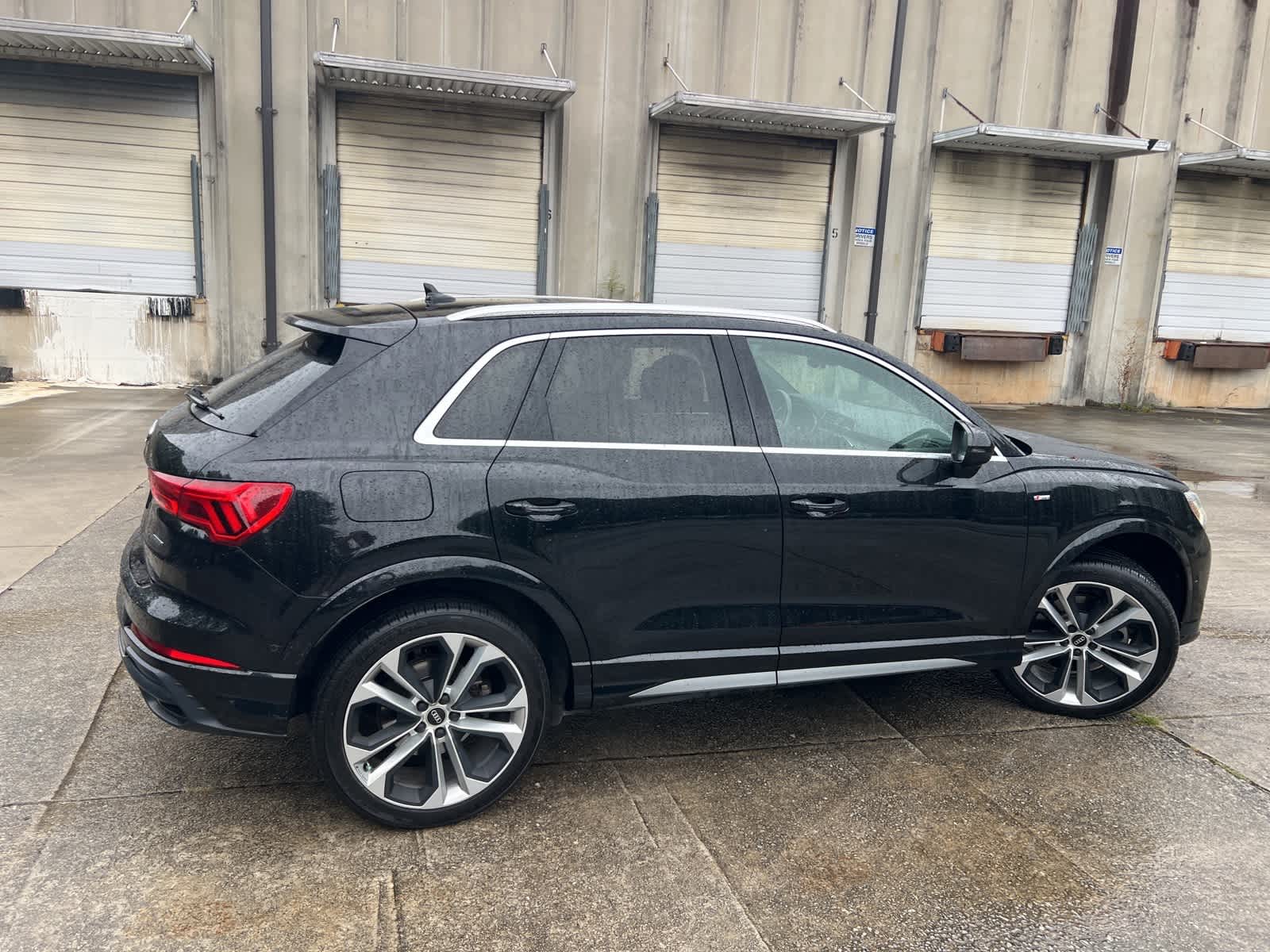 Thumbnail: 2021 Audi Q3 - 11