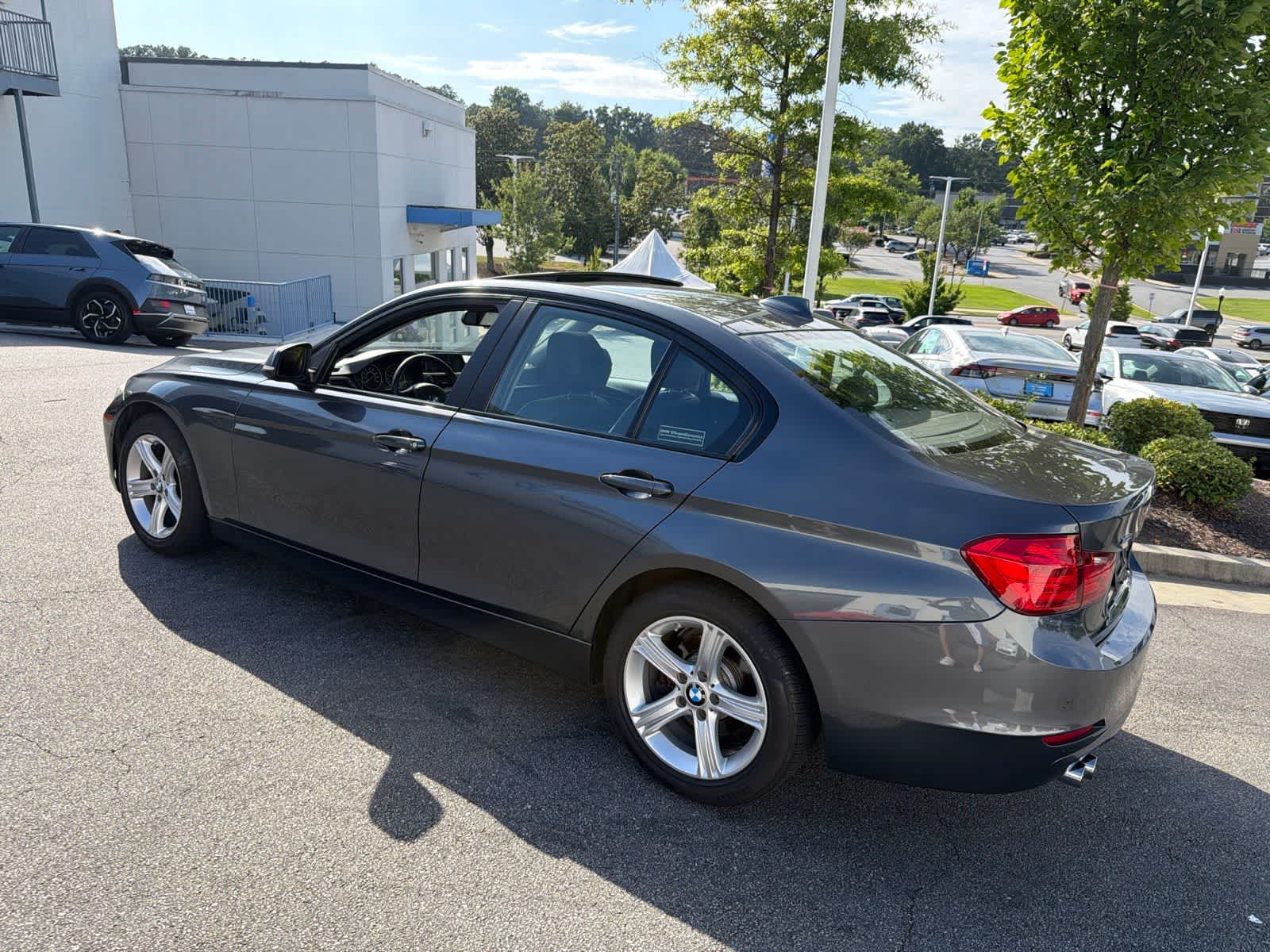Thumbnail: 2013 BMW 3 Series - 8