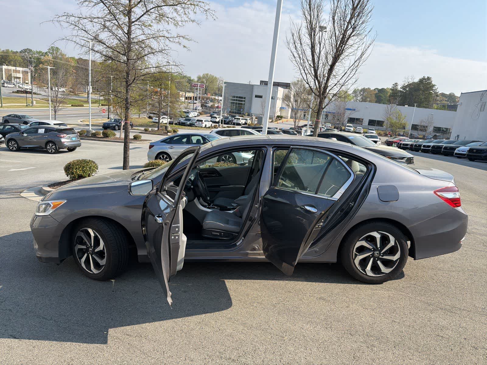 Thumbnail: 2017 Honda Accord - 17