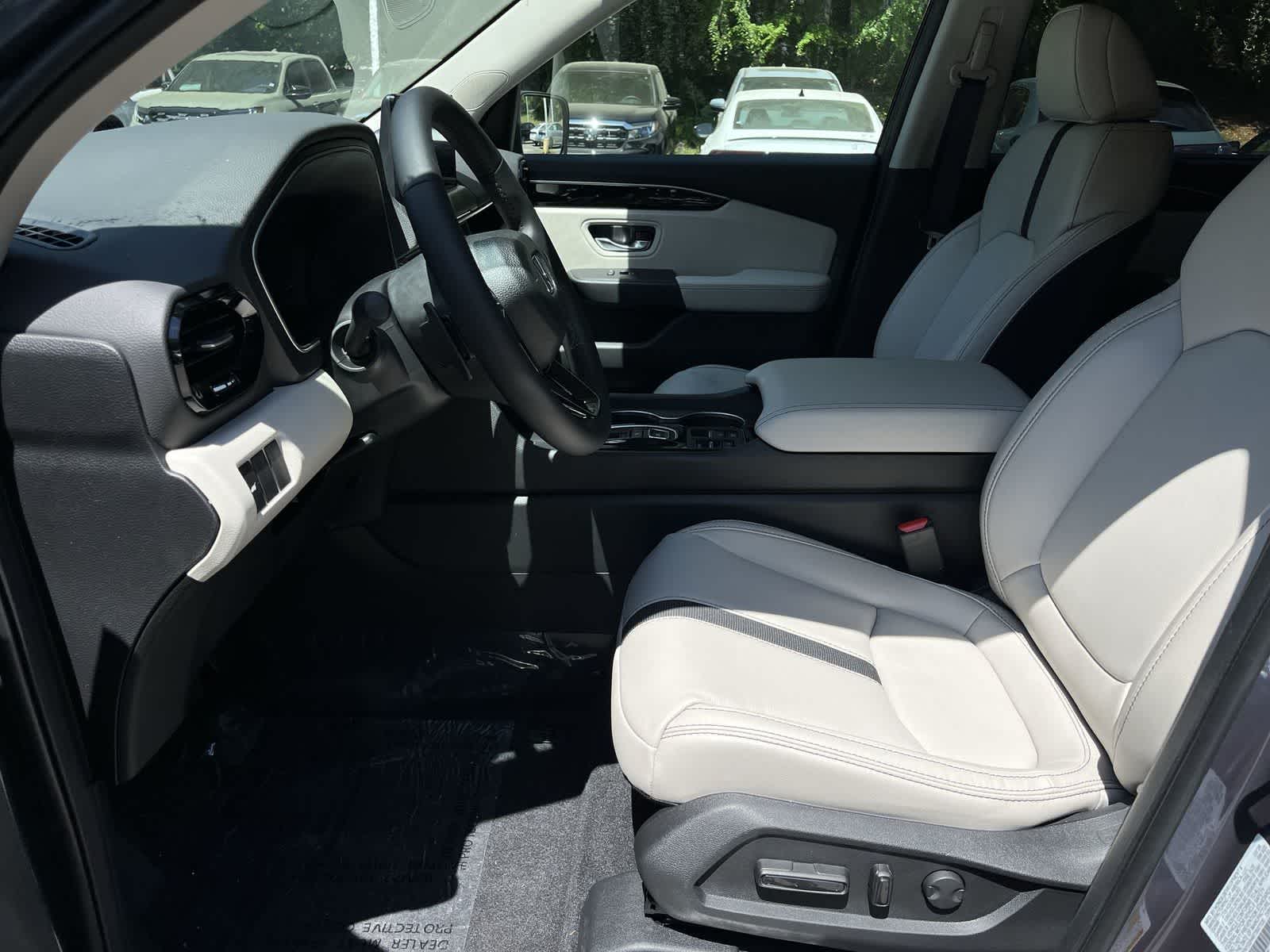 Thumbnail: 2026 Honda Pilot - 12