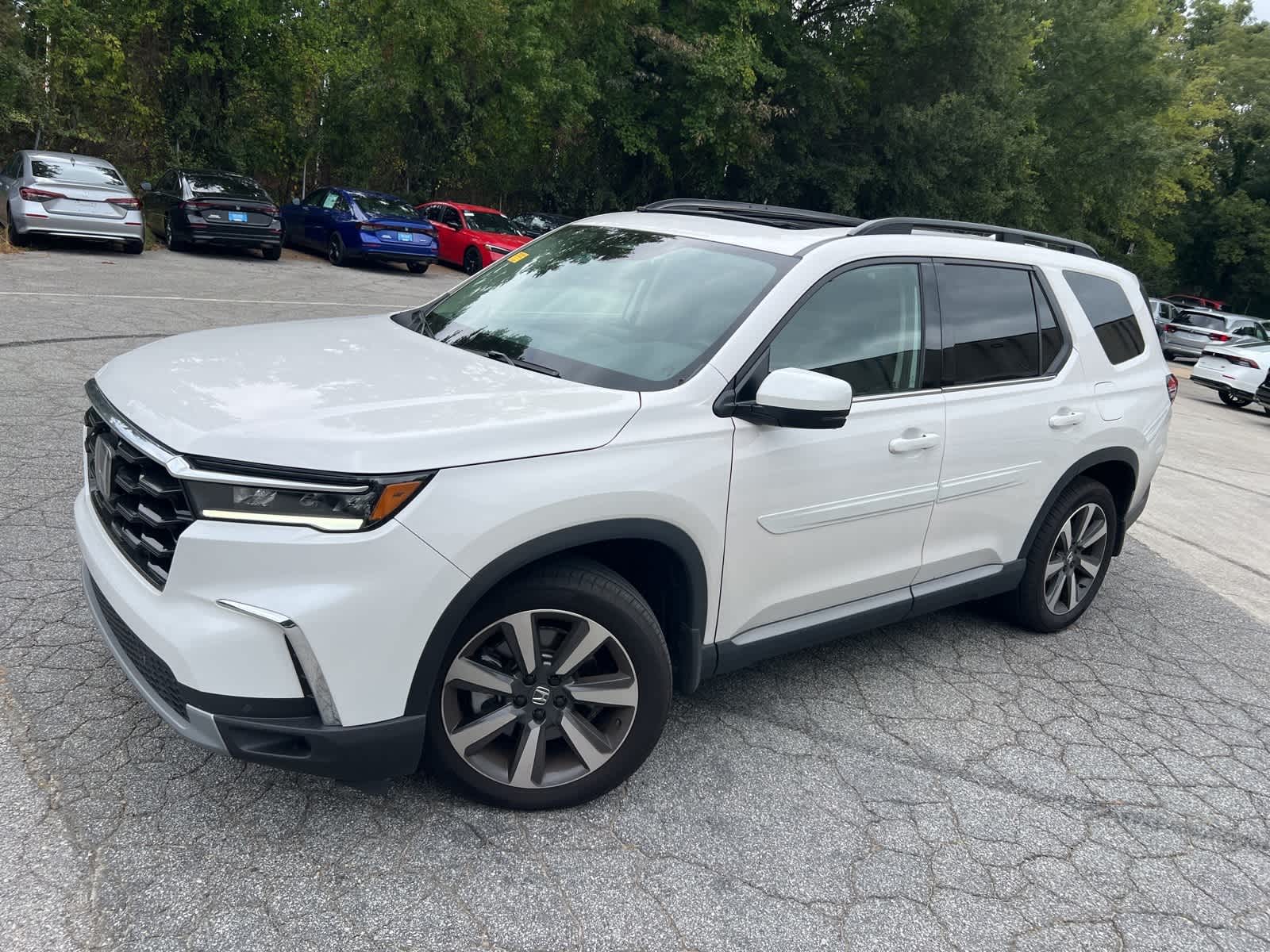 2025 Honda Pilot Touring photo 4