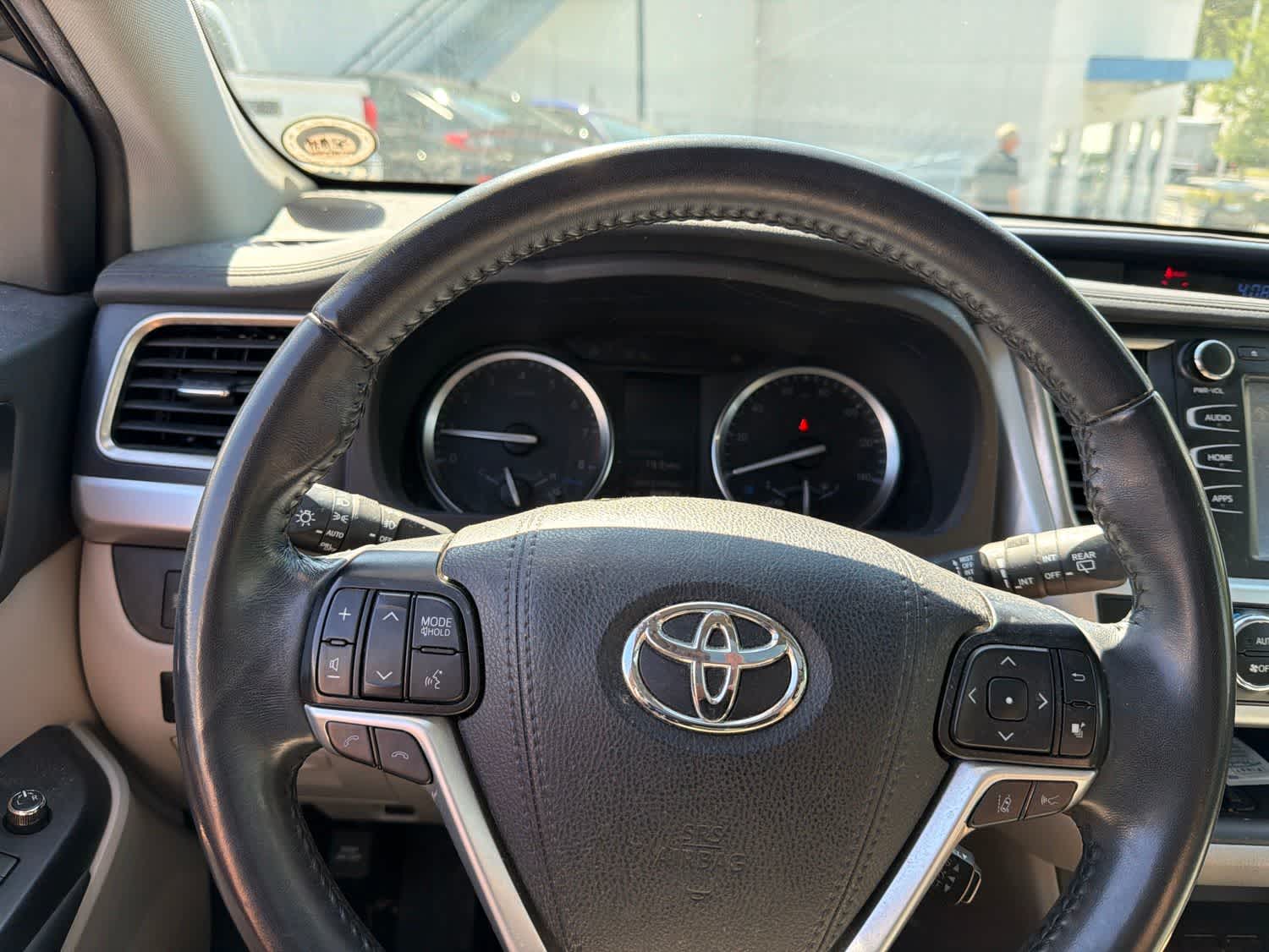 Thumbnail: 2019 Toyota Highlander - 20