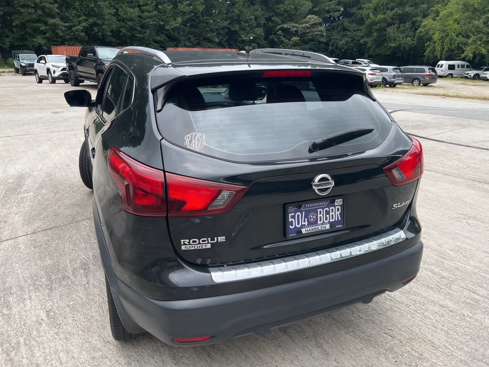 Thumbnail: 2017 Nissan Rogue Sport - 9