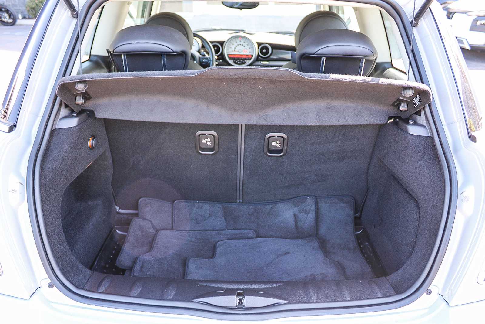 Thumbnail: 2013 MINI Cooper Hardtop - 24