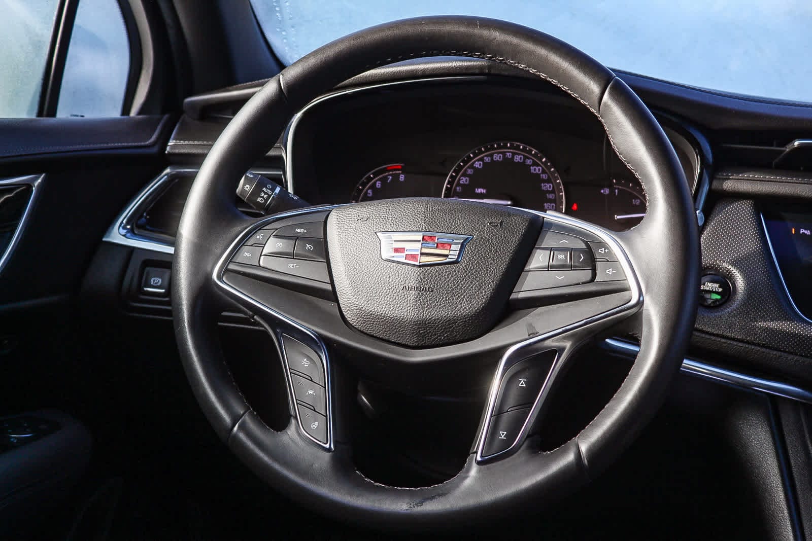 Thumbnail: 2017 Cadillac XT5 - 11