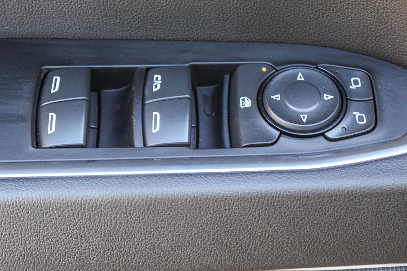 Thumbnail: 2025 Chevrolet Silverado 1500 - 18