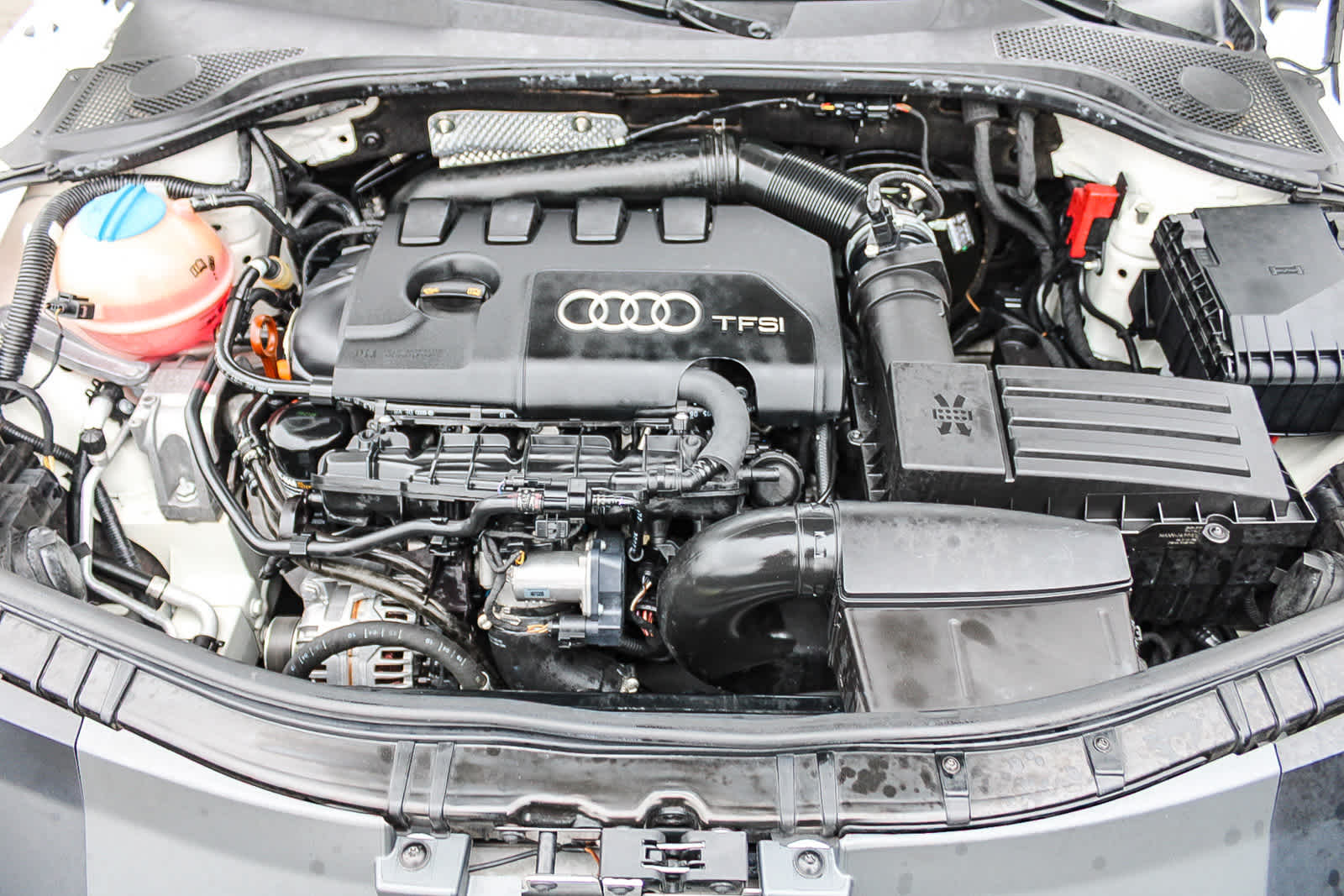 Thumbnail: 2010 Audi TT - 26