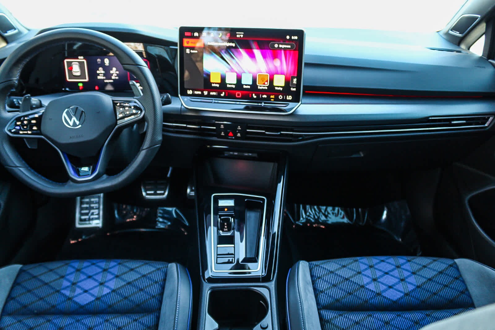 Thumbnail: 2025 Volkswagen Golf - 12