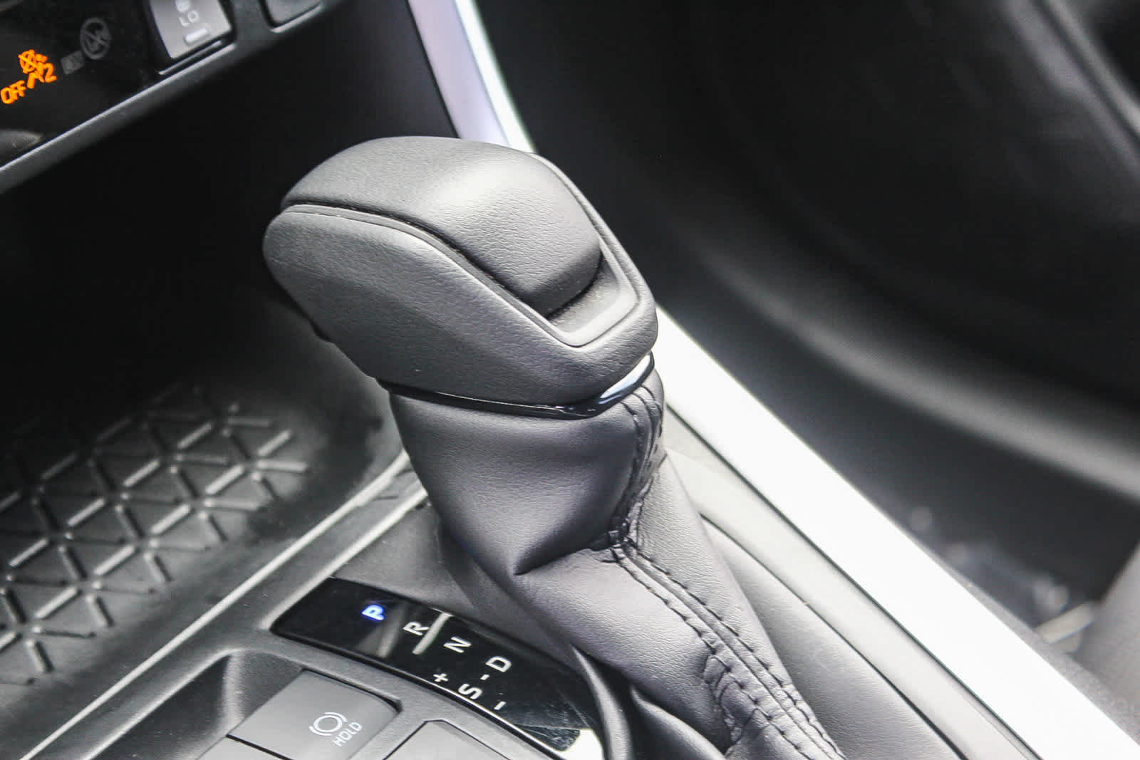 2023 Toyota RAV4 XLE 20