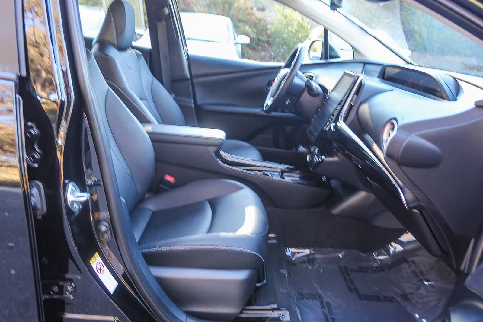 Thumbnail: 2022 Toyota Prius Prime - 16