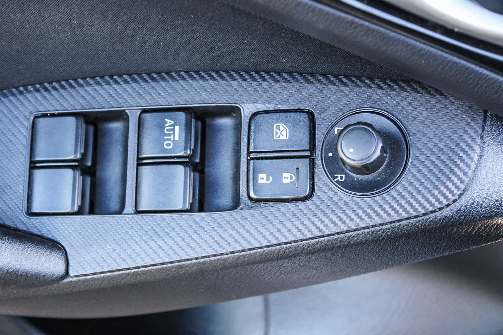 Thumbnail: 2015 Mazda Mazda3 - 16