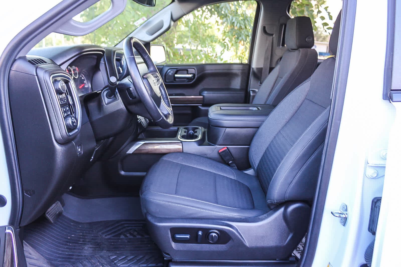 Thumbnail: 2022 Chevrolet Silverado 1500 - 10