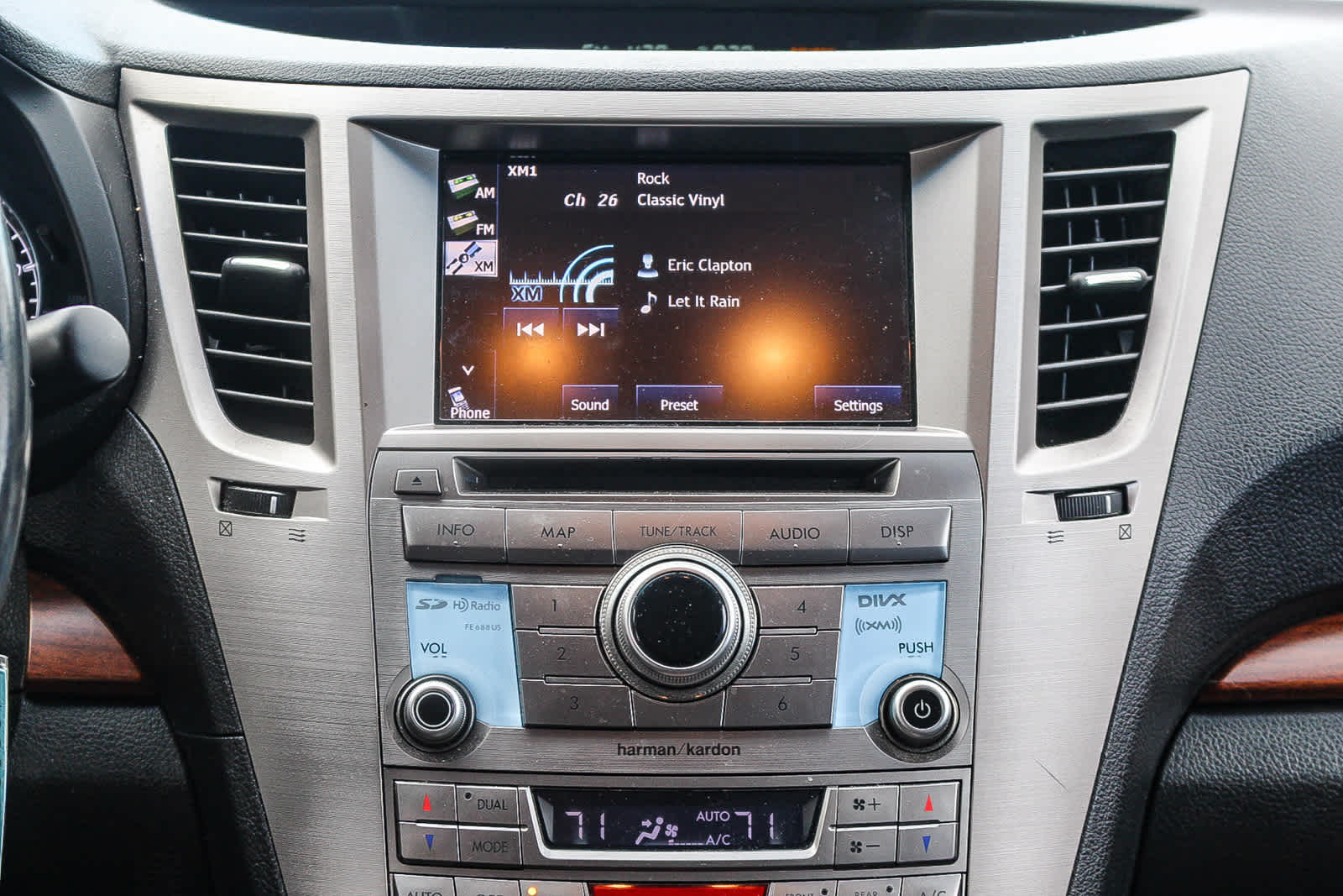 Thumbnail: 2014 Subaru Outback - 14