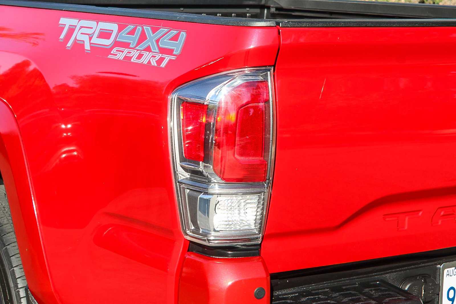 Thumbnail: 2022 Toyota Tacoma - 7