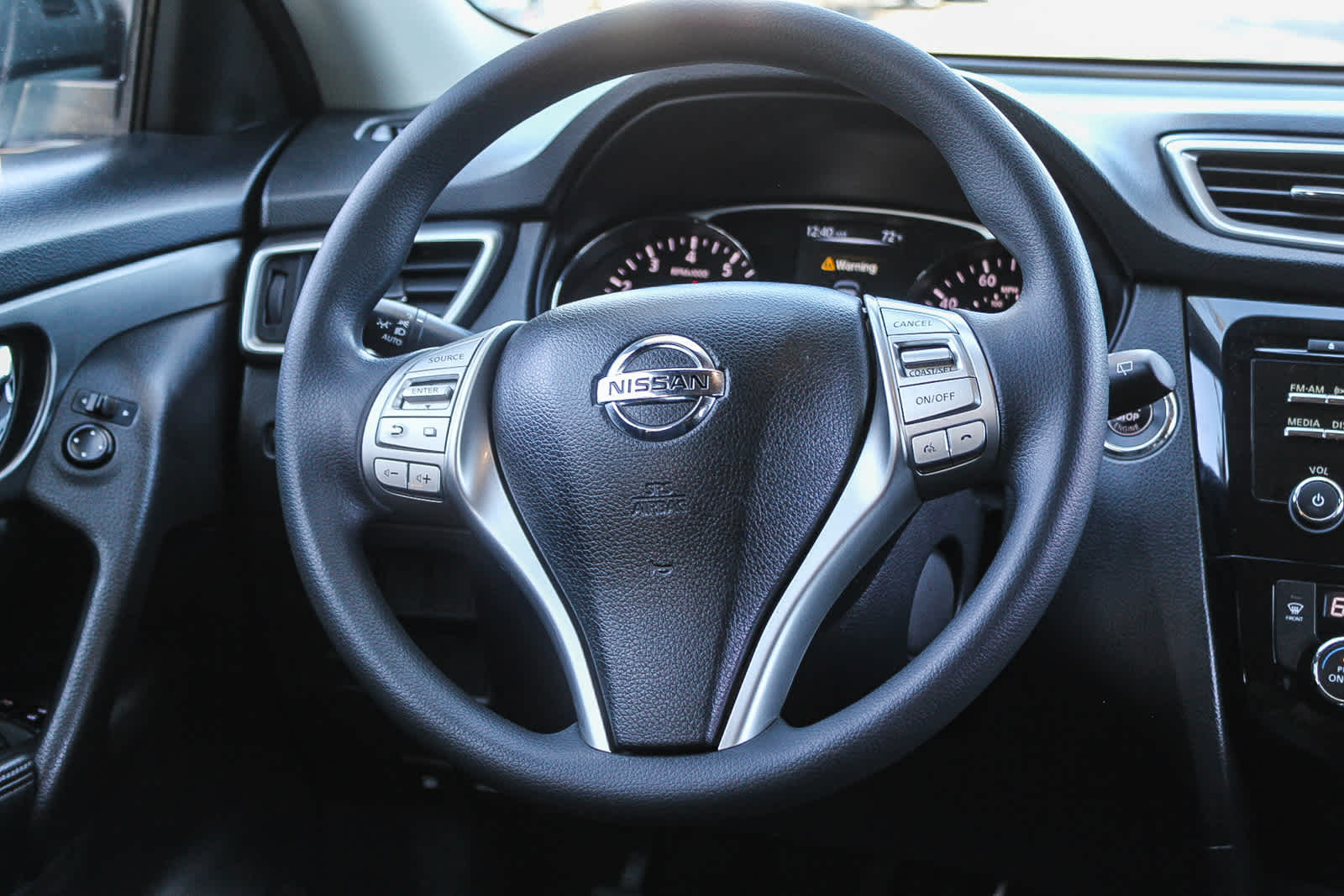 Thumbnail: 2015 Nissan Rogue - 15