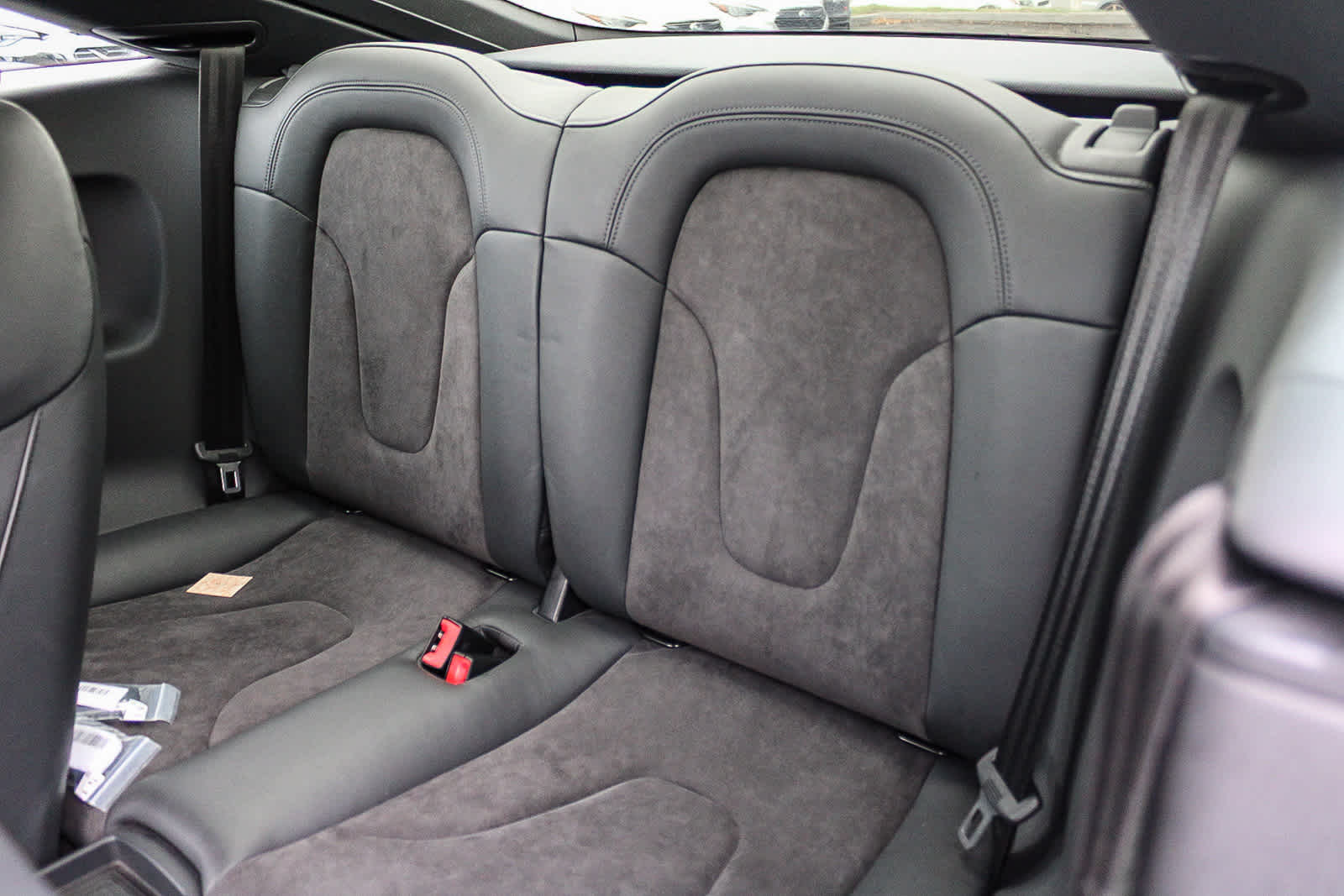 Thumbnail: 2010 Audi TT - 18