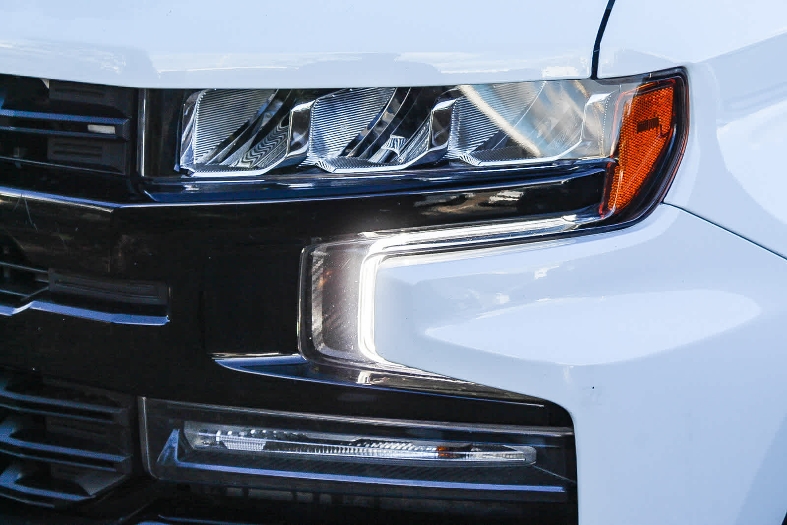 Thumbnail: 2022 Chevrolet Silverado 1500 - 3