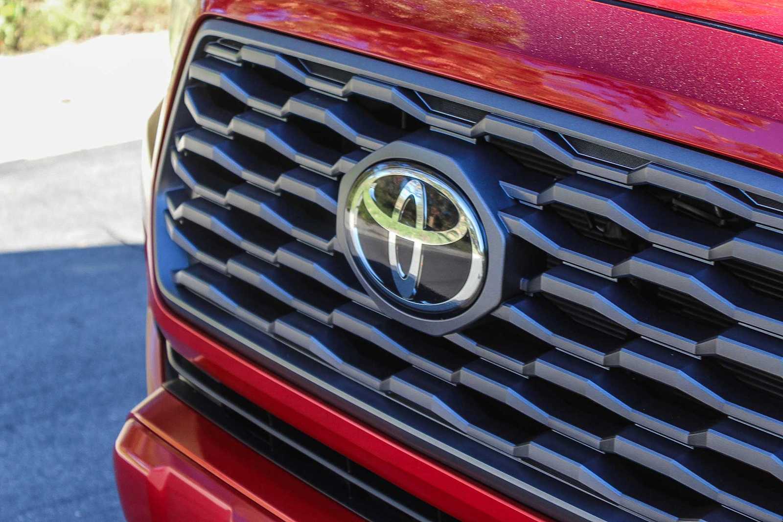 Thumbnail: 2022 Toyota Tacoma - 9