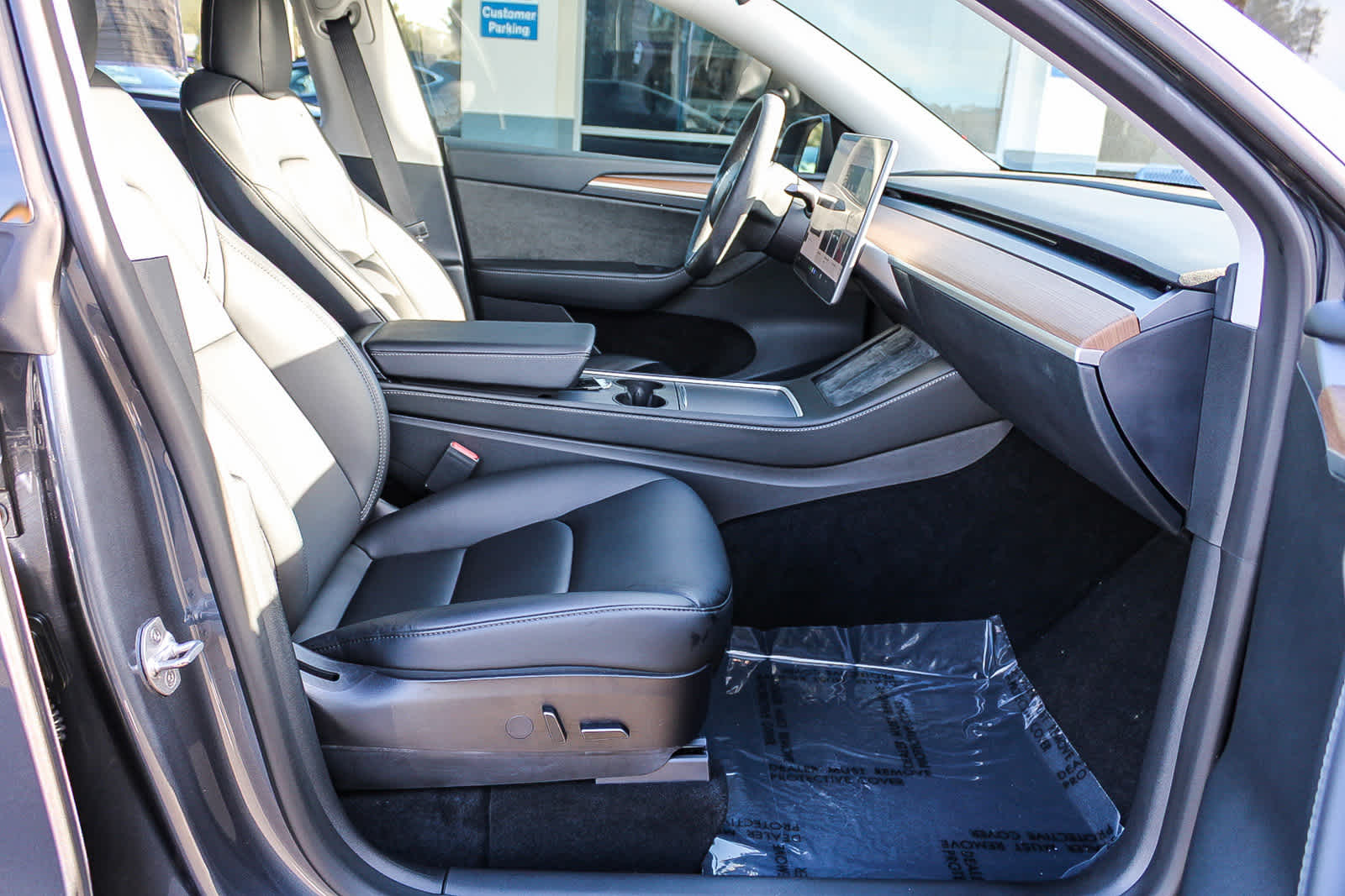 Thumbnail: 2023 Tesla Model Y - 15