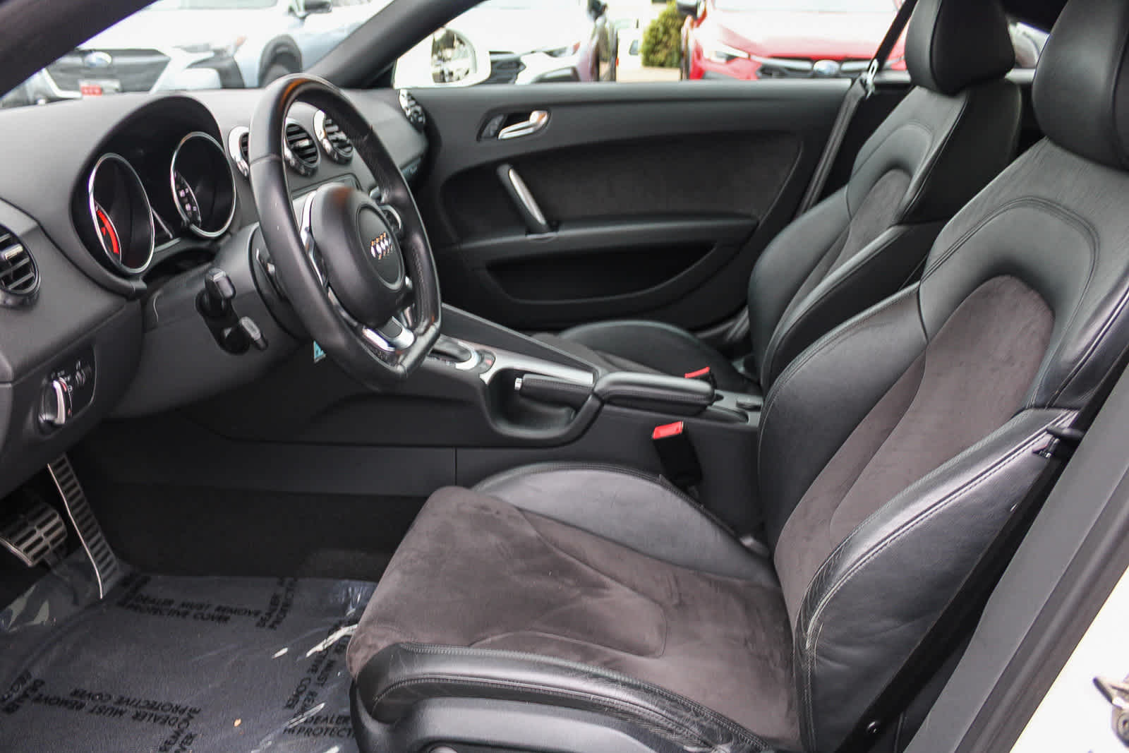 Thumbnail: 2010 Audi TT - 17