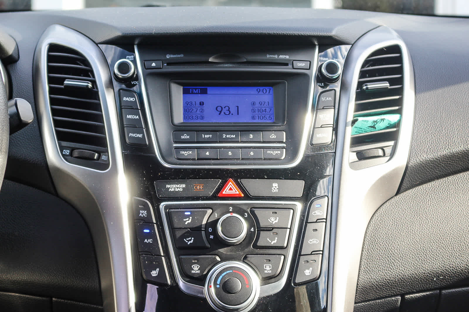 Thumbnail: 2013 Hyundai Elantra - 14