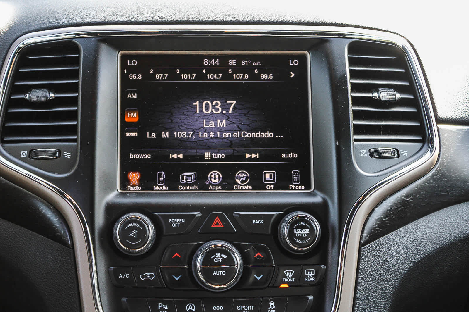 Thumbnail: 2017 Jeep Grand Cherokee - 14