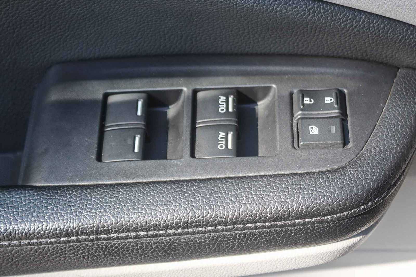 Thumbnail: 2016 Honda Pilot - 20